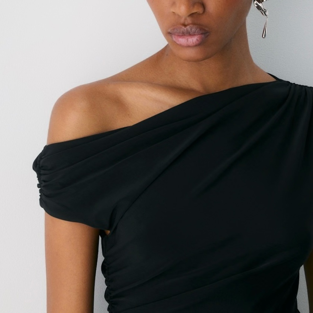 Aritzia Babaton Gallery Top